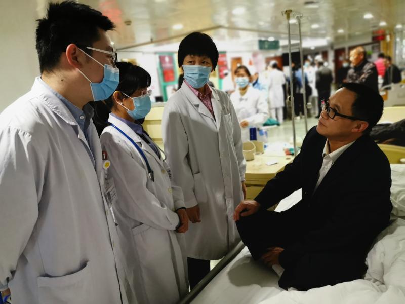 王广发治疗情况 92bd1cb6-925b-4211-a023-eab4cd9aaa8e.jpg