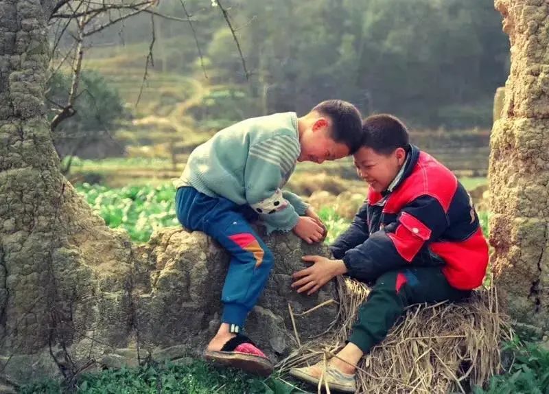 满满回忆上世纪90年代的闽东乡村儿童写真